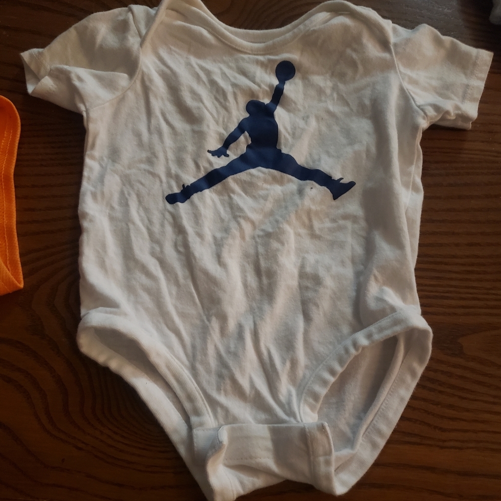 Air Jordan onesie 3/6 m